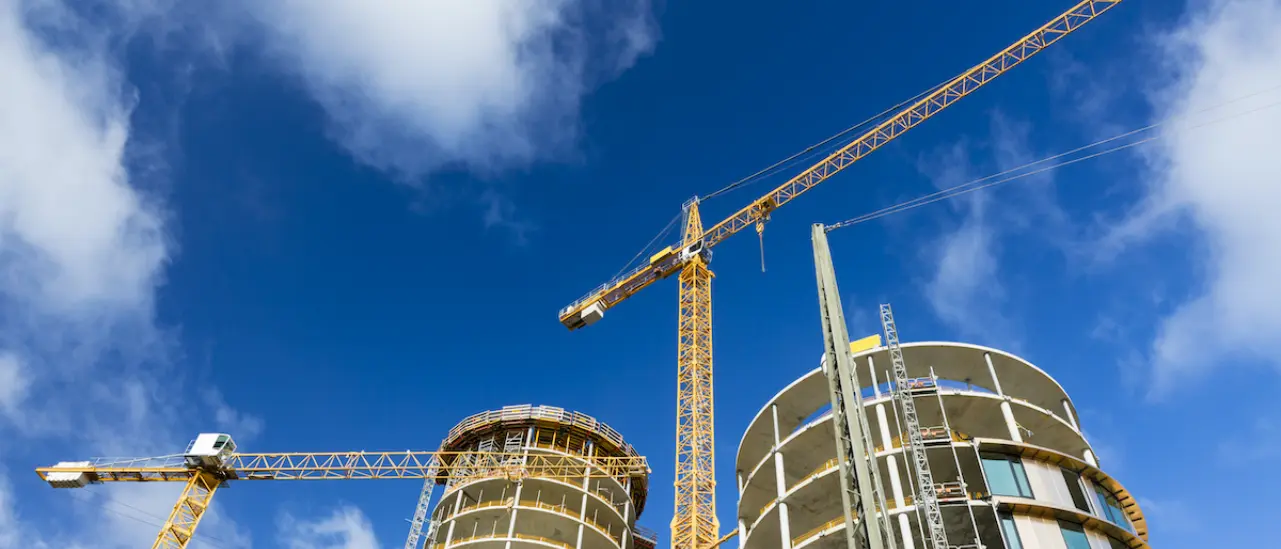 Ventajas del aislamiento térmico eficiente con panel sándwich