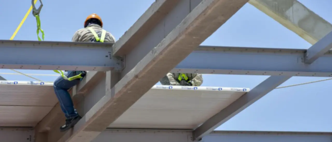 INSTALACIÓ N PANELES METECNO 700x366 1